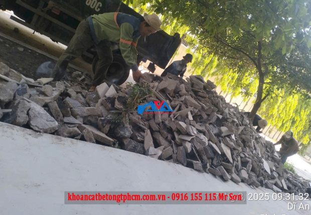 Vận chuyển chở đổ xà bần quận Bình Thạnh - Nhận Công Trình Gấp