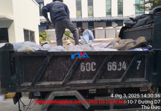 Vận chuyển chở đổ xà bần Quận 9 - Điều Xe Nhanh Theo Nhu Cầu