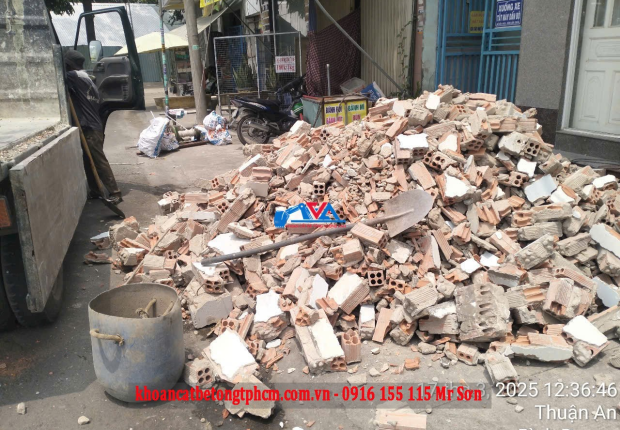 Xe ba gác chở đổ hốt xà bần quận Tân Phú - Thu Gom Tận Nơi
