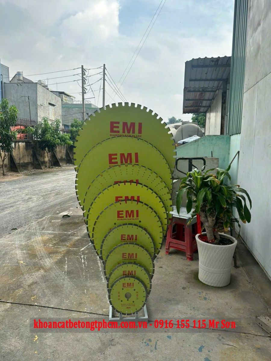 Cửa Hàng Bán Lưỡi Cắt Bê Tông D350 D400 D450 Chính Hãng