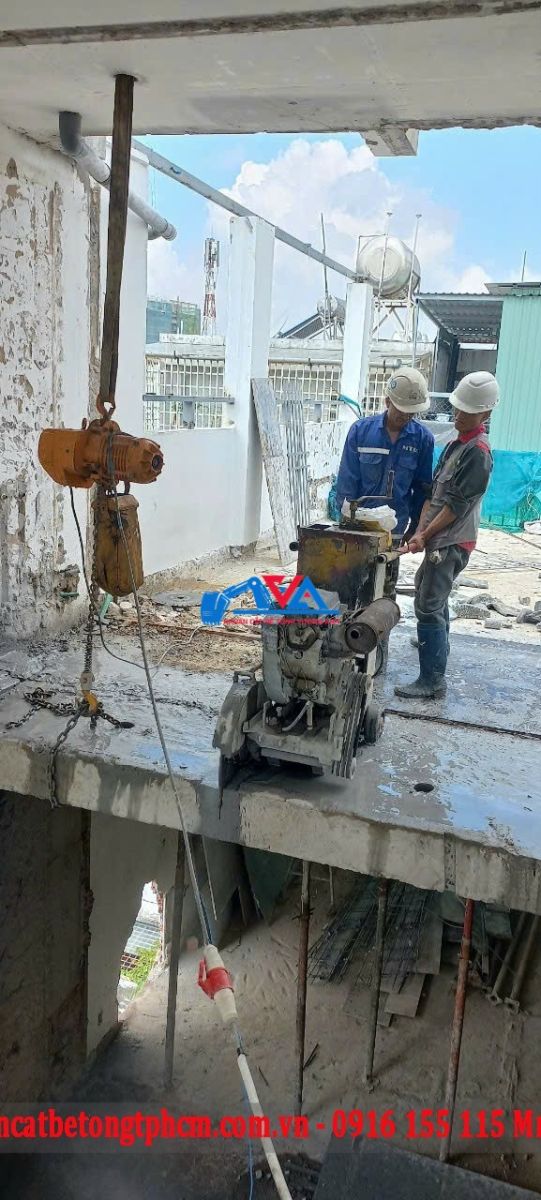 Khoan cắt bê tông Quận Tân Phú - Thi Công Nhanh Giá Rẻ 24/7