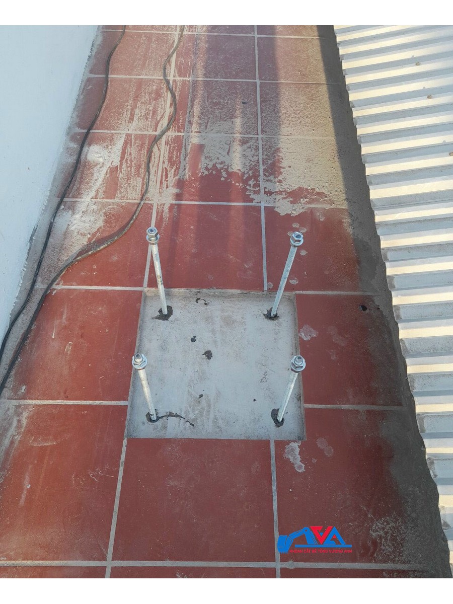Dịch vụ khoan cấy bulong bằng keo Ramset G5, Hilti, Fischer